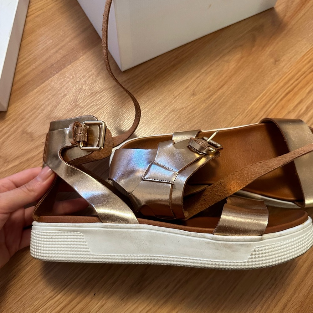MIA sandals size 6.5